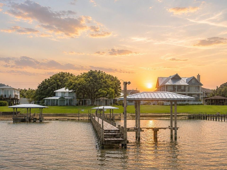 1st image of 2823 Bayshore Dr