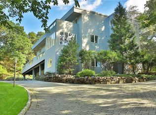 635 S Mountain Rd, New City, NY 10956