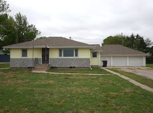 22827 242nd Ave, Columbus, NE 68601