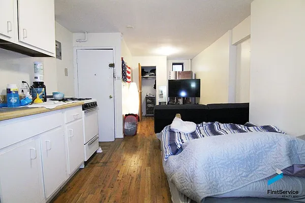 Rented by FirstService Realty (legacy) | media 10