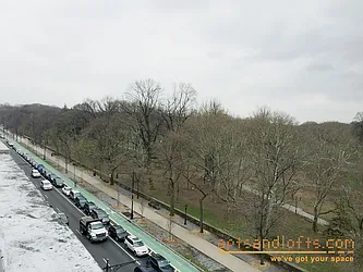 Rented by aptsandlofts.com