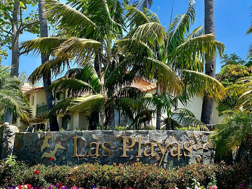 Las Playas community