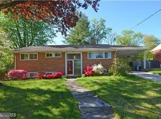 5933 Rossmore Dr, Bethesda, MD 20814