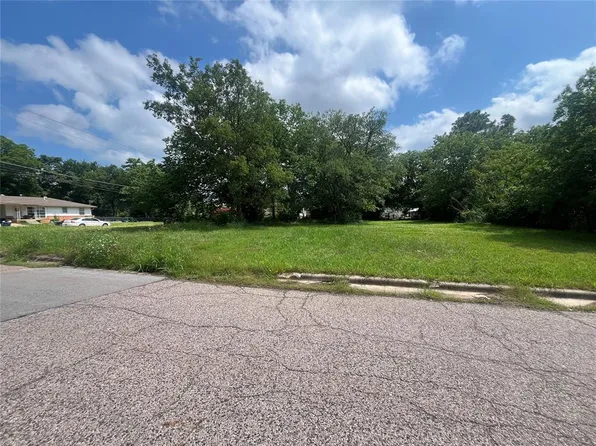 1119 E 11th St #14&15, Shawnee, OK 74801