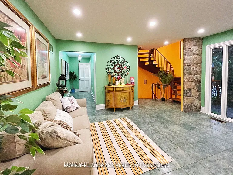 2415 Jarvis St #B5 — Photo 18