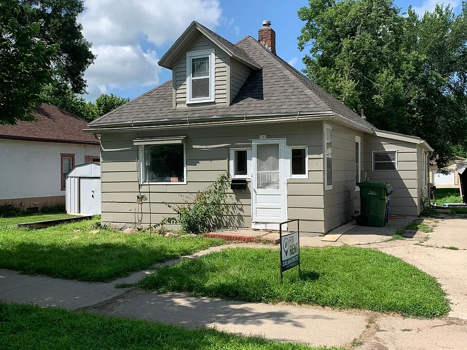 705 2nd St