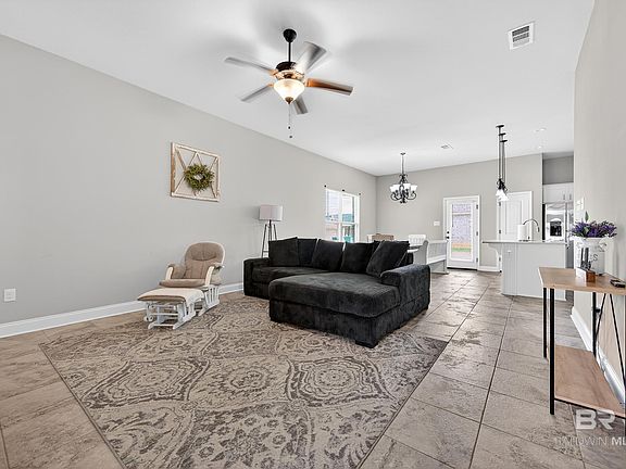 5th image of 1084 Stella Rd