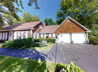 8 Kensington Ter, Lewiston, ME 04240