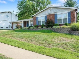 1254 Hidden Oak Rd, Chesterfield, MO 63017