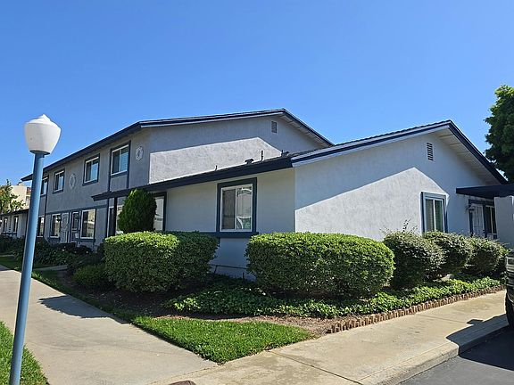 2nd image of 4731 Rey Dr #133