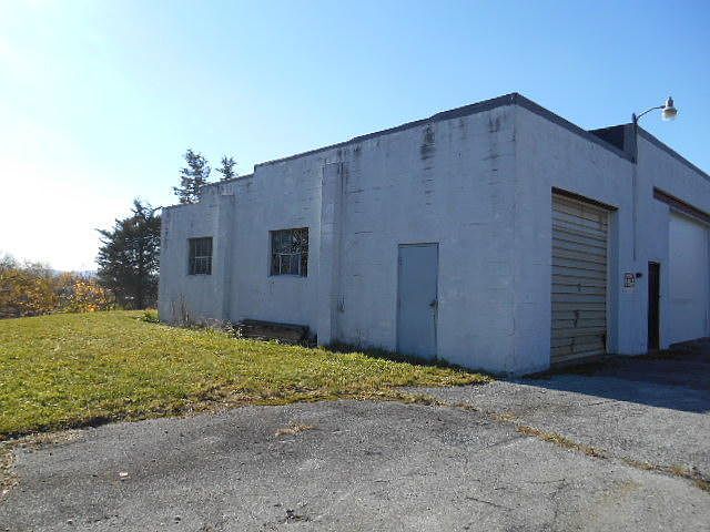 2nd image of 1006 Kathleen St