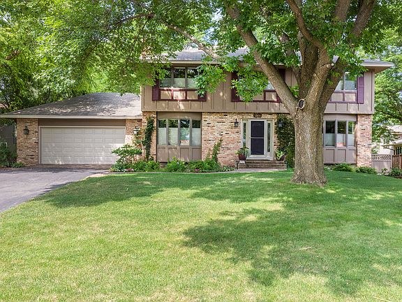 2nd image of 5508 Hyland Greens Dr