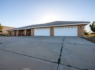 7448 Shasta Rd, Phelan, CA 92371