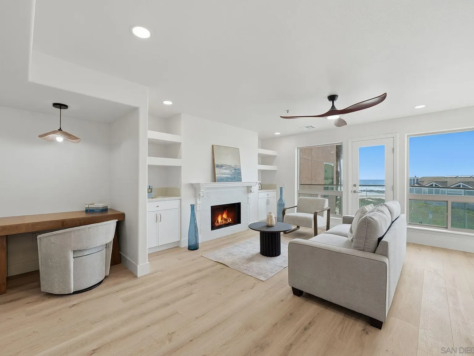 2 bed, 2.0 bath, 1211 sqft, $5,000 — Photo 2