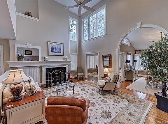 5th image of 6601 Gaywind Dr
