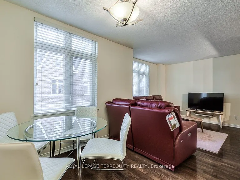 100 Redpath Ave #16 — Photo 4