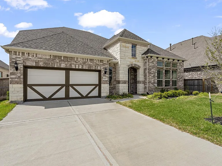 6007 Marsh Lake Ct — Photo 2