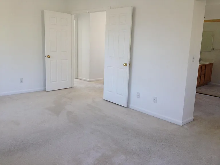 5 Holtz Ct — Photo 20