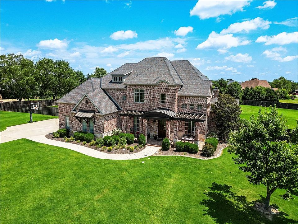 1st image of 11208 W Stonebriar Dr