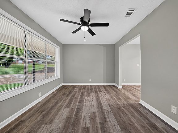 4th image of 5951 Reed Ave