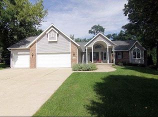 1752 Chadsworth Dr, Sun Prairie, WI 53590