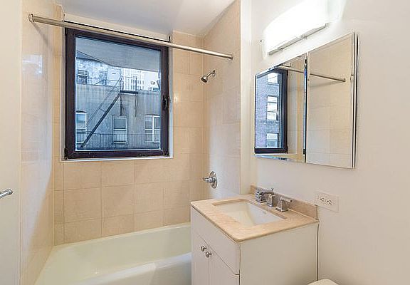 4th image of 235 W 48th St APT 14N