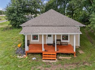 32473 NE Norton Rd, Garnett, KS 66032