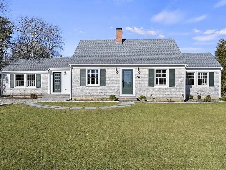 29 Mercier Way — Photo 1