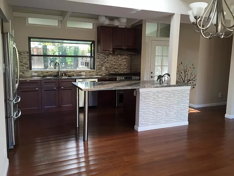 757 Seminole Way — Photo 3