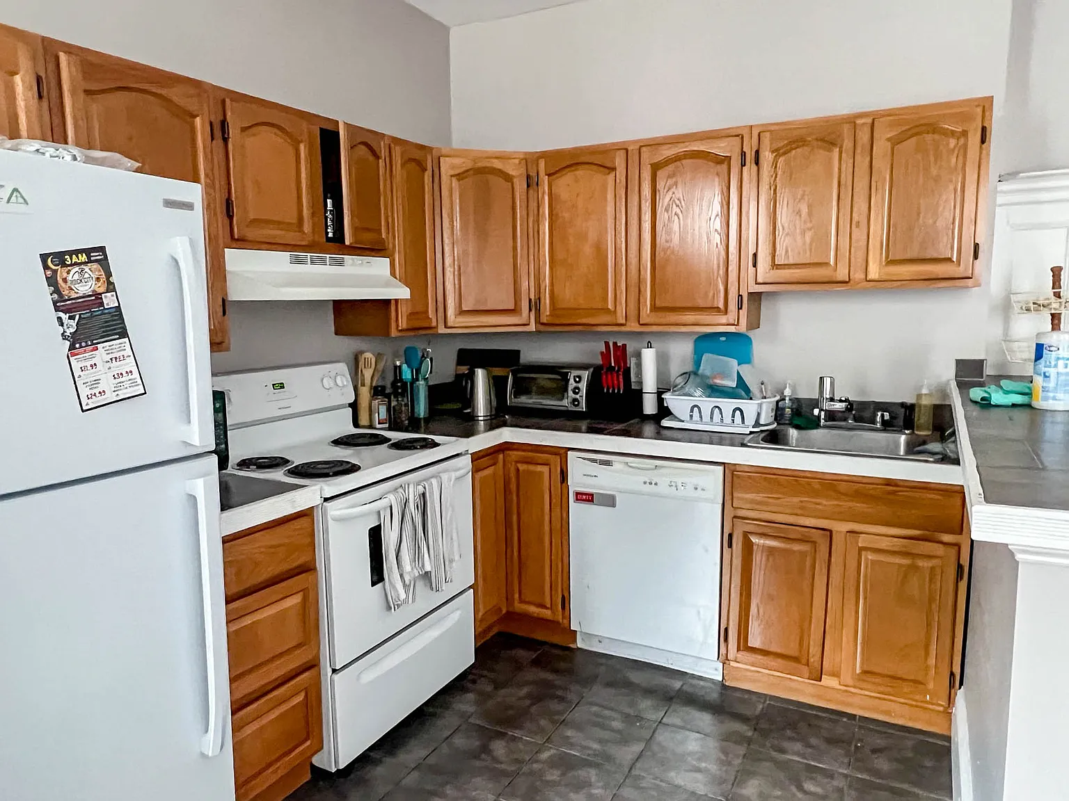 3 bed, 1100 sqft, $3,750 — Photo 4
