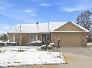 1102 Packard Pl, Auburn, IN 46706