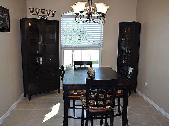 3rd image of 4811 Evening Place Ln