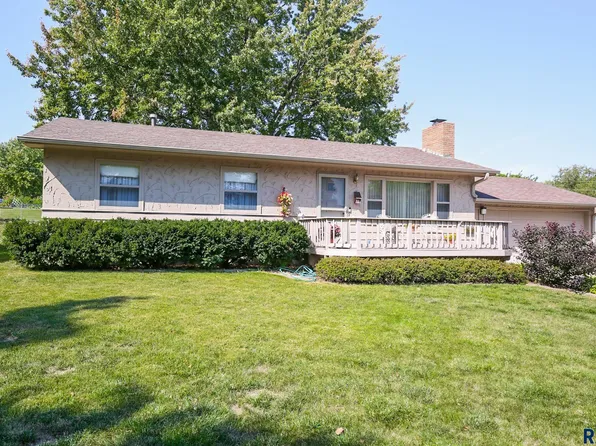 1005 S Grandview Ave, Sioux Falls, SD 57103