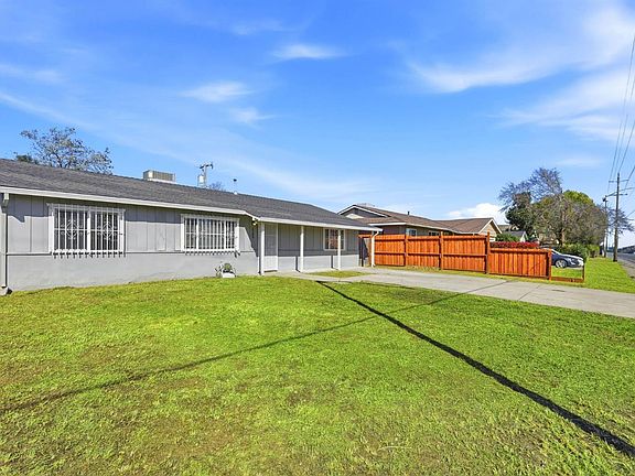 2nd image of 2209 Meadowview Rd