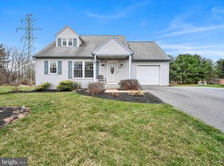 75 Hollow Rd, Reinholds, PA 17569