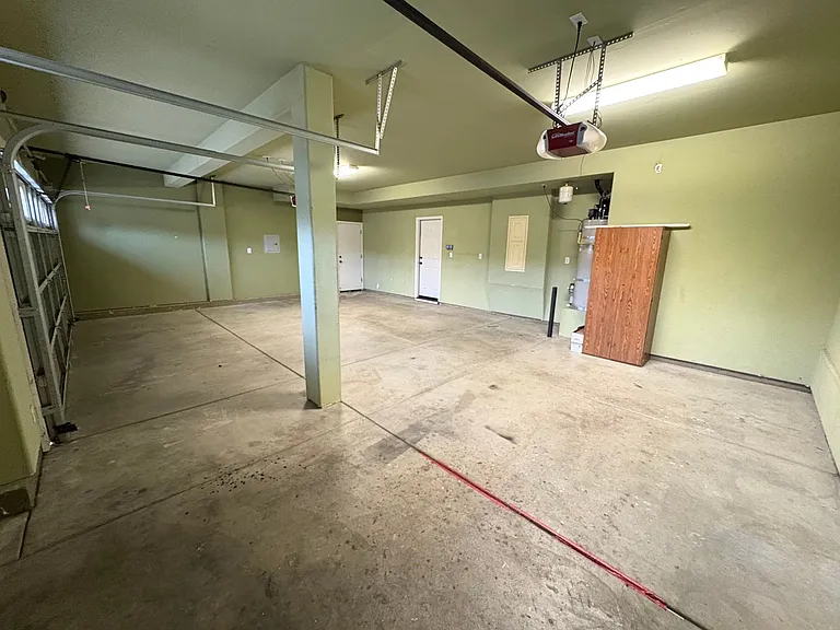 3116 W Buena Vista Ave — Photo 4