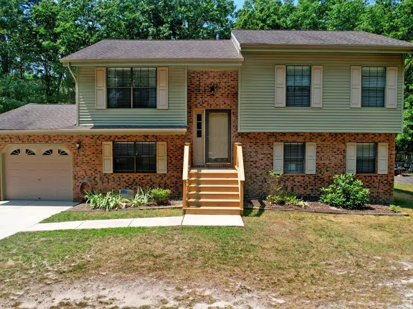 402 Blue Rose Ct, Galloway, NJ 08205