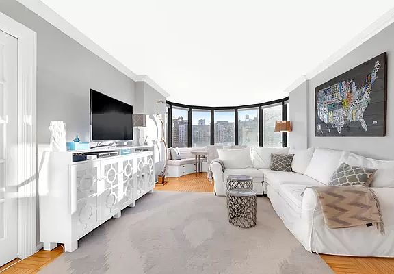 2nd image of 330 E 38th St APT 7B
