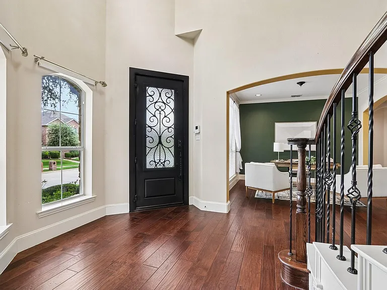 2027 Stonemont Ct — Photo 3