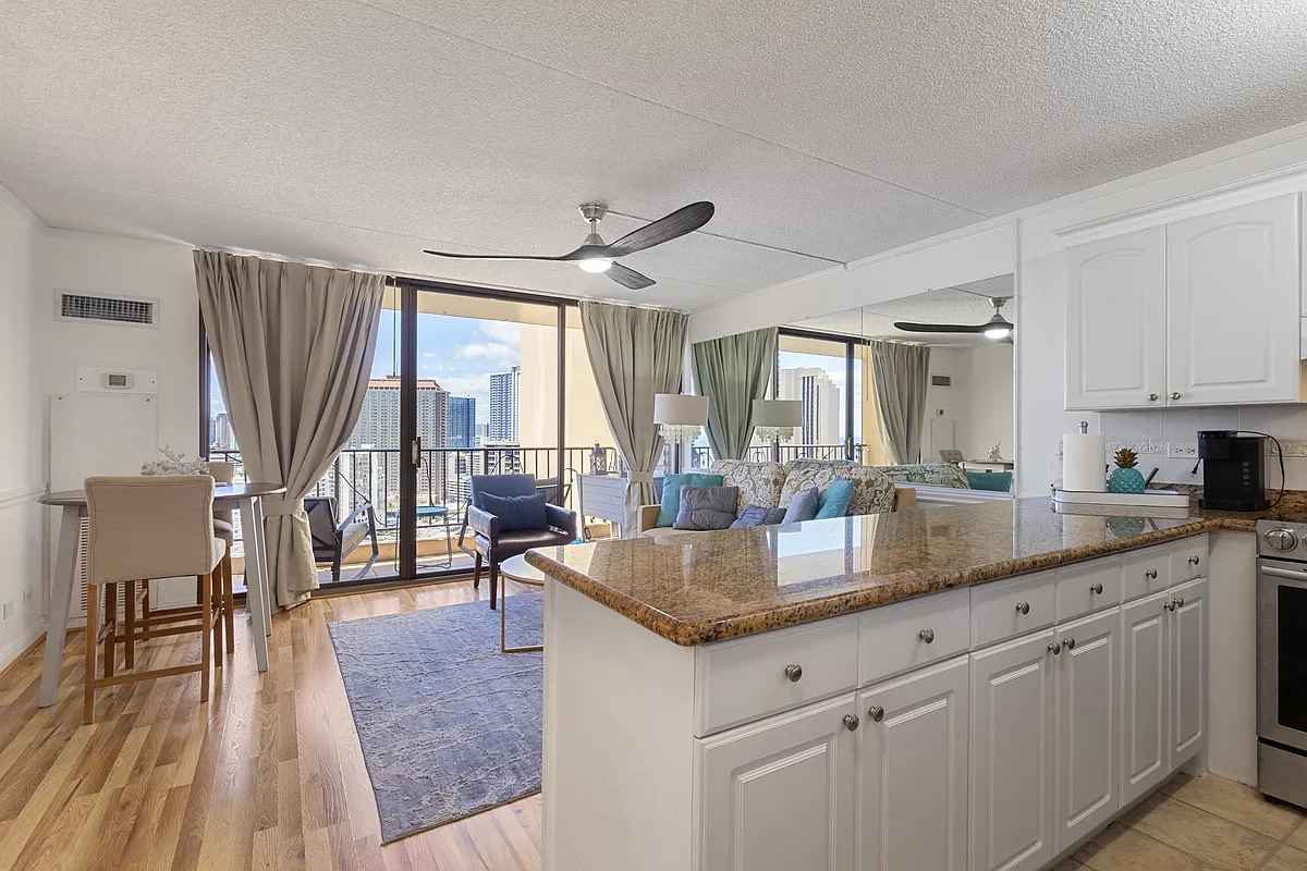 Building Photo - 411 Hobron Ln #2608