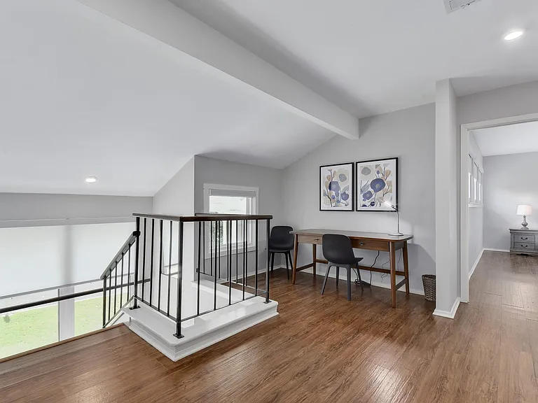 7902 Keneshaw Dr — Photo 21