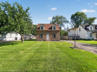 28524 Seven Mile Rd, Livonia, MI 48152