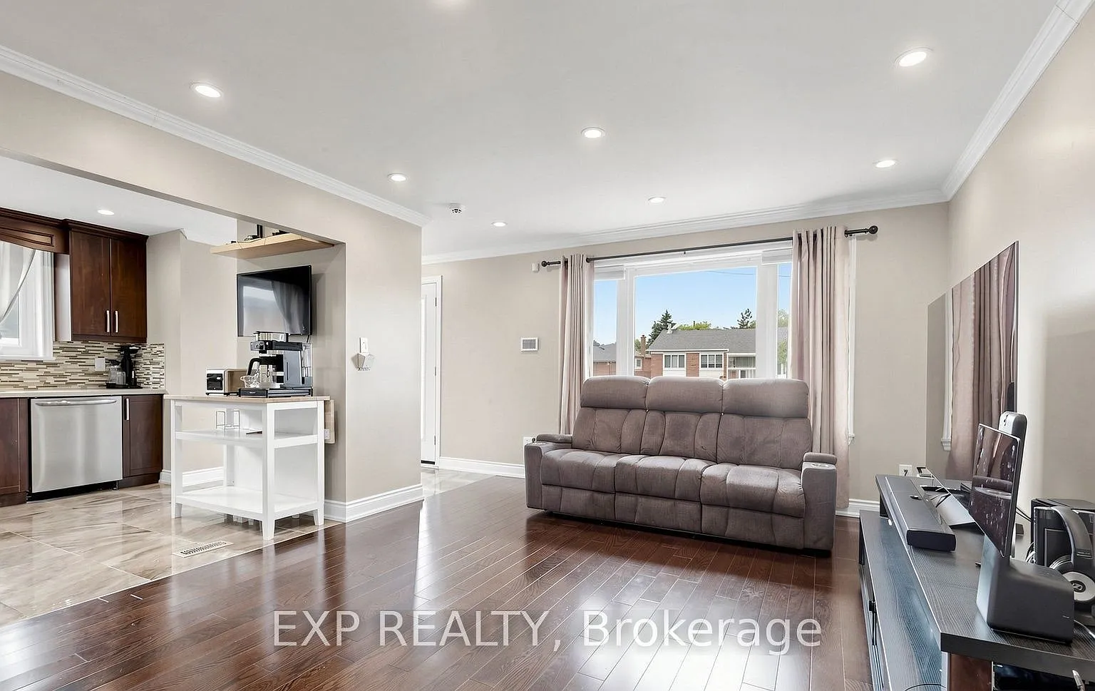 3 bed, $2,850 — Photo 4