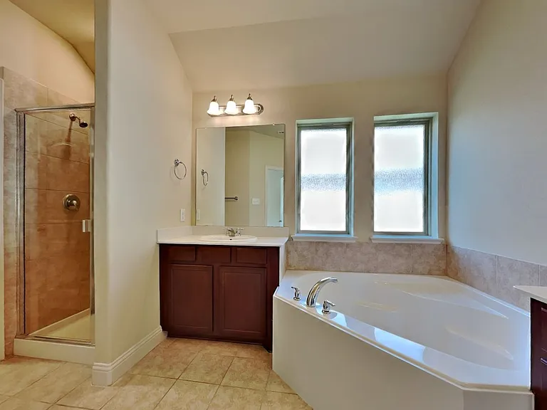 504 Fossil Creek Dr — Photo 11