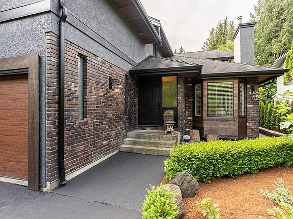 3rd image of 4426 Marine Dr