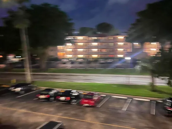 1040 COUNTRY CLUB Drive #306, Margate, FL 33063