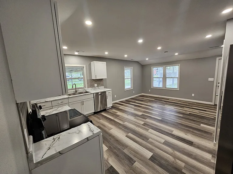 2818 S Rotherwood Ave — Photo 17