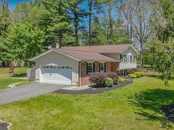 2nd image of 8 Woodland Dr