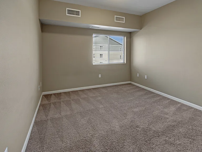 Dakota Commons Apartment Homes — Photo 6