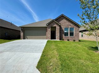 1636 Ridgeview Dr, Springdale, AR 72764